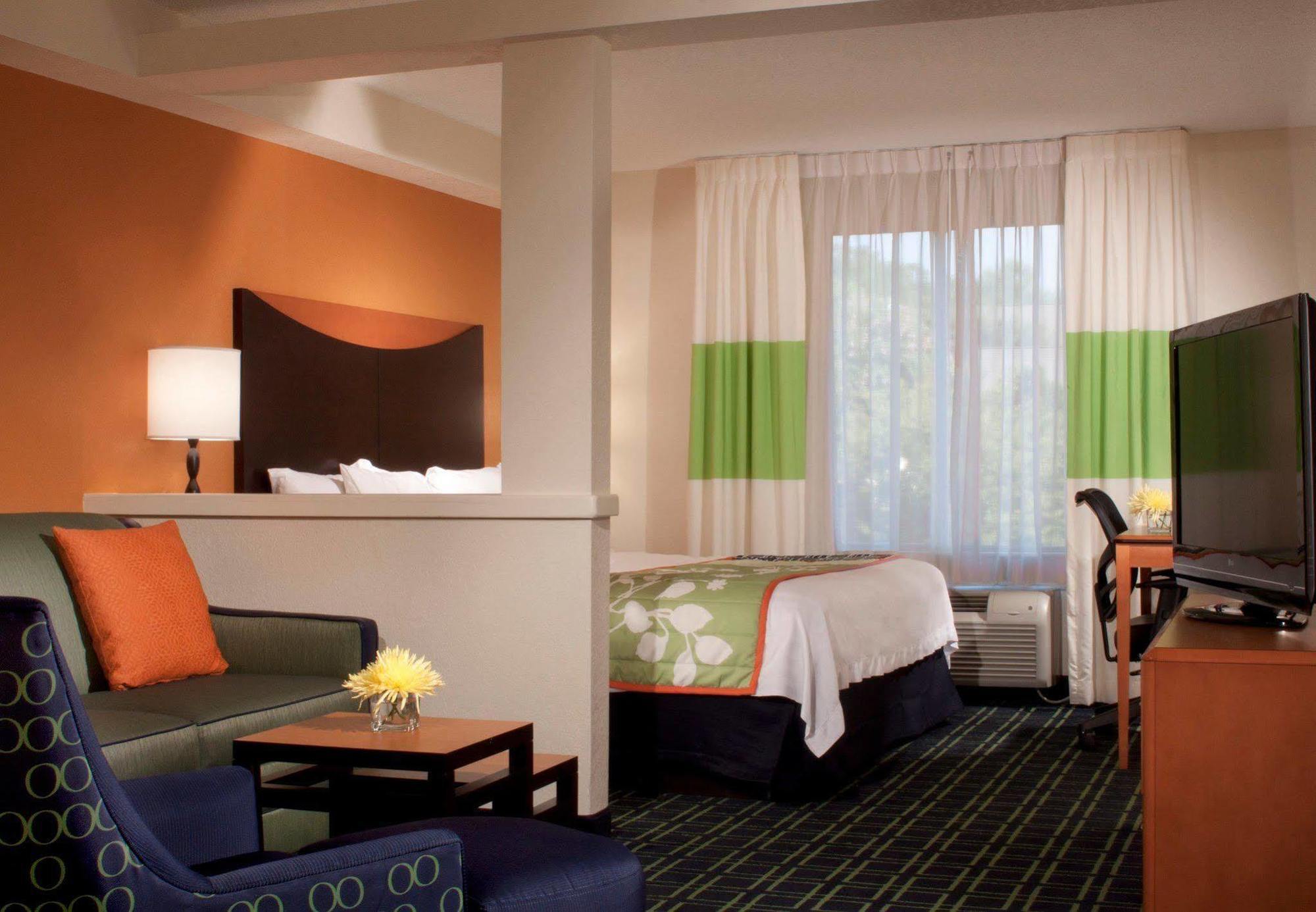 Fairfield Inn & Suites By Marriott Atlanta Kennesaw Værelse billede